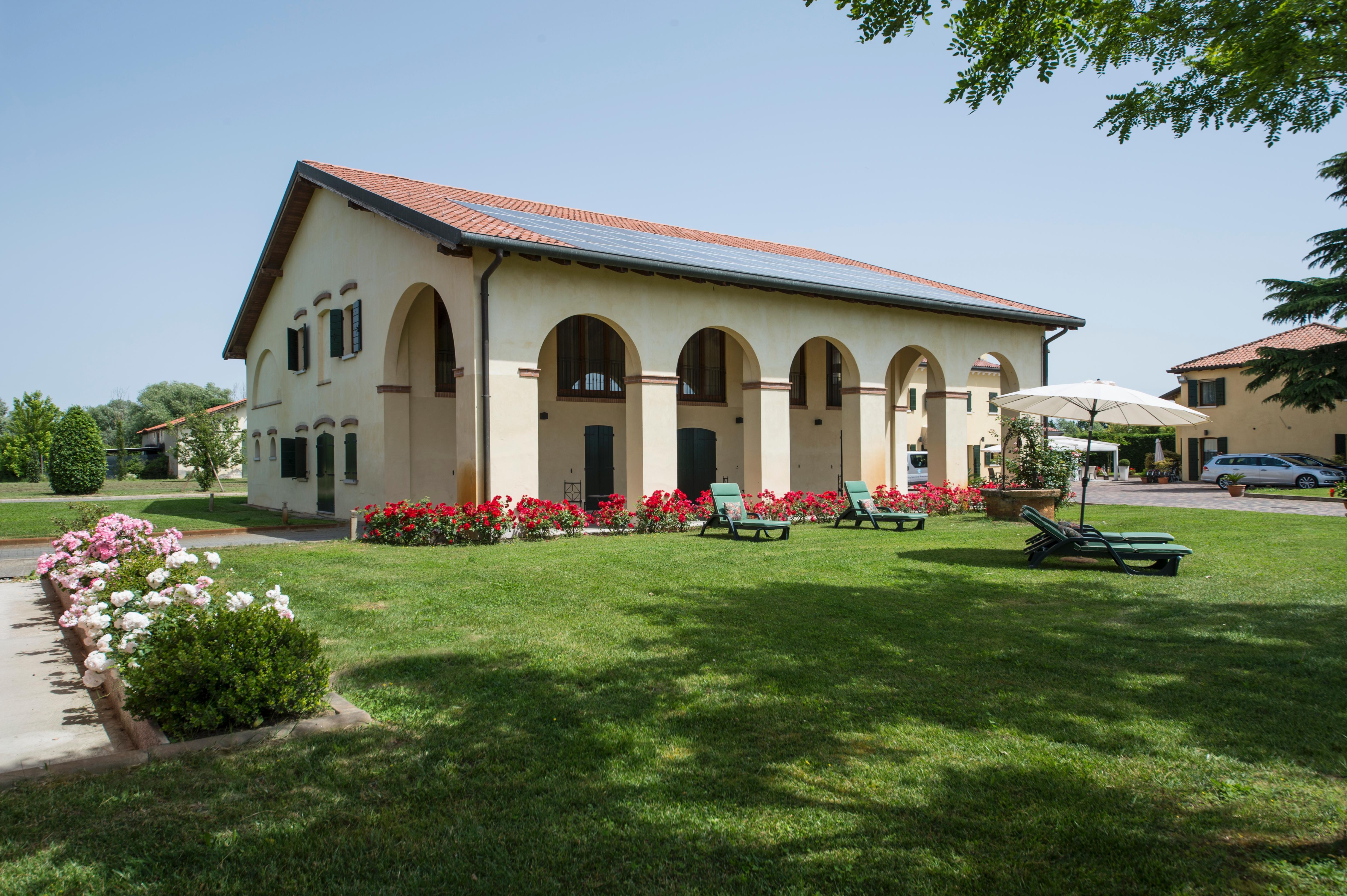Hotel Venice Resort Airport Тессера Экстерьер фото