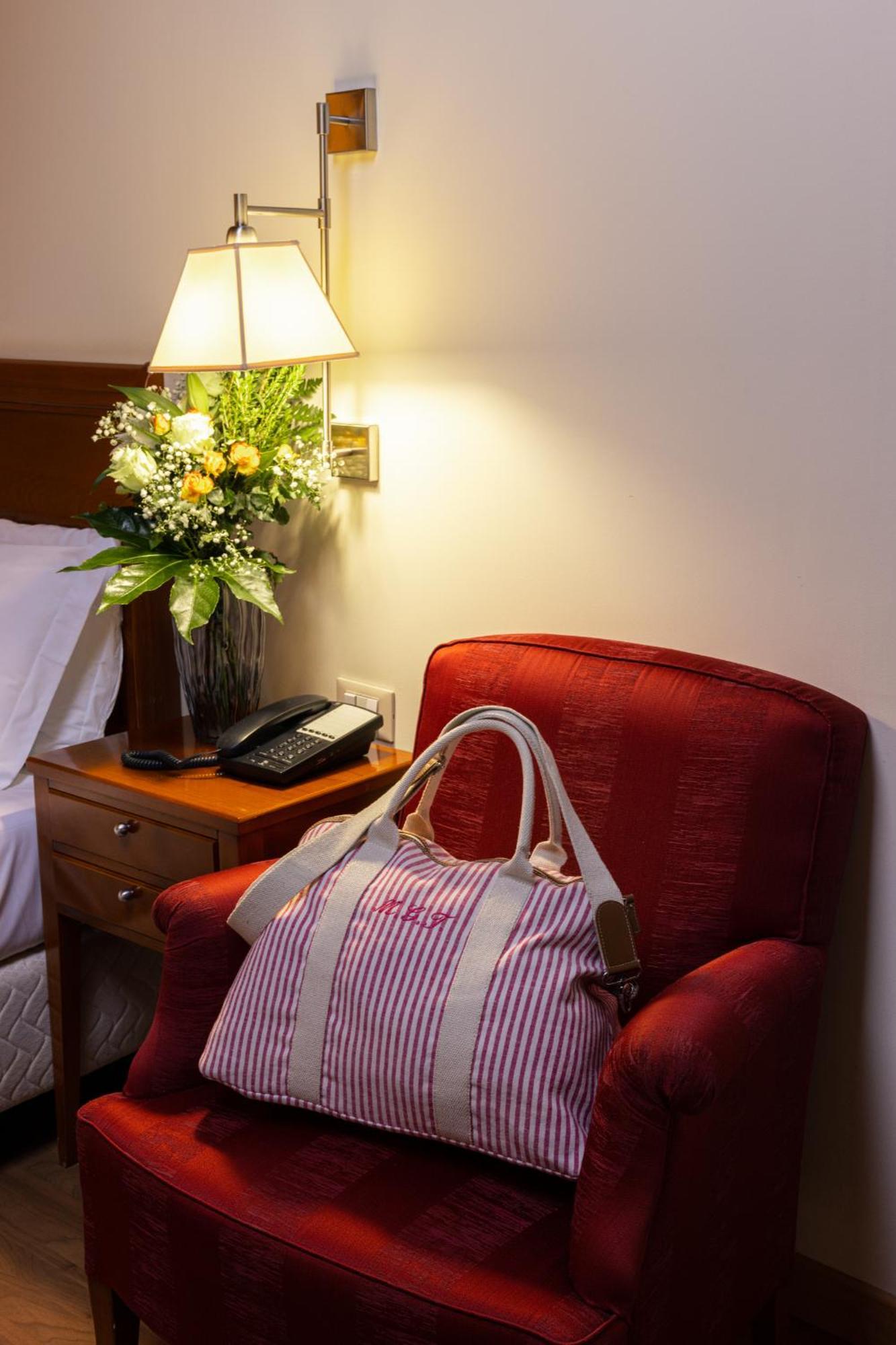 Hotel Venice Resort Airport Тессера Экстерьер фото
