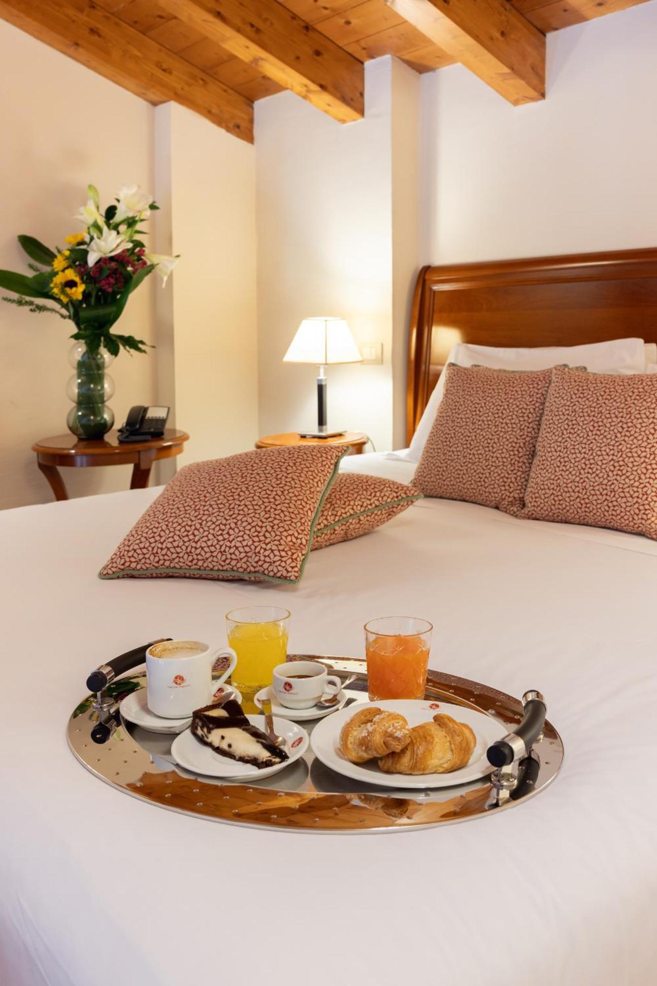 Hotel Venice Resort Airport Тессера Экстерьер фото